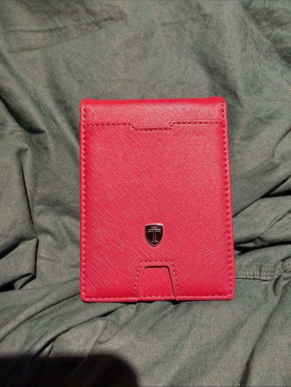 Travando Men's Red Leather Card Holder with Shield Emblem